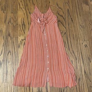 Size small, spring/summer dress, tie detail at bust